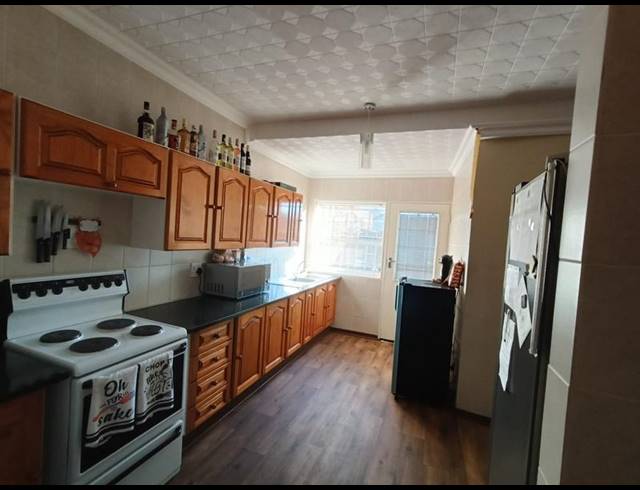3 BEDROOM PROPERTY TO RENT IN CASSELDALE